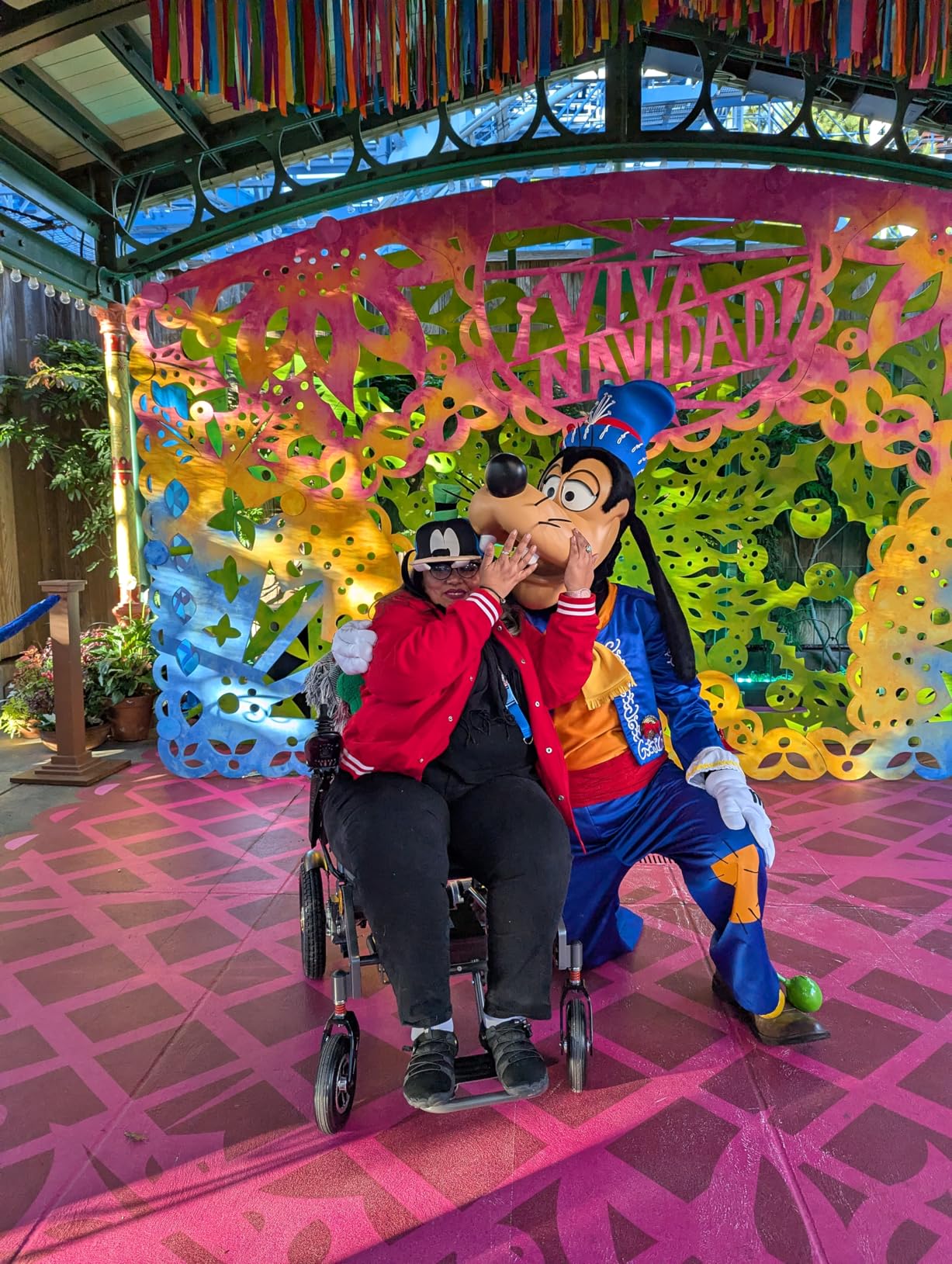 SmashOhh using a GoldSeason wheelchair